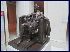 The Art Institute of Chicago 040 - Lincoln statue